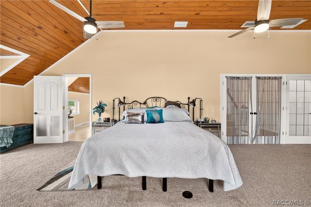 1424 SE 5th Avenue, Crystal River, FL 34429
