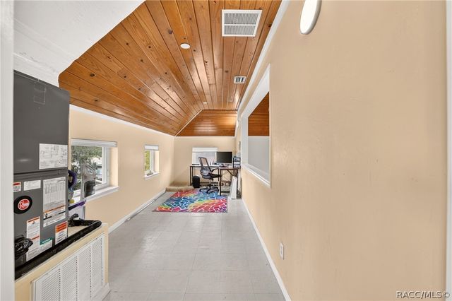 1424 SE 5th Avenue, Crystal River, FL 34429