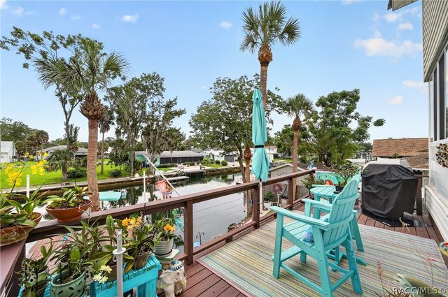 1424 SE 5th Avenue, Crystal River, FL 34429