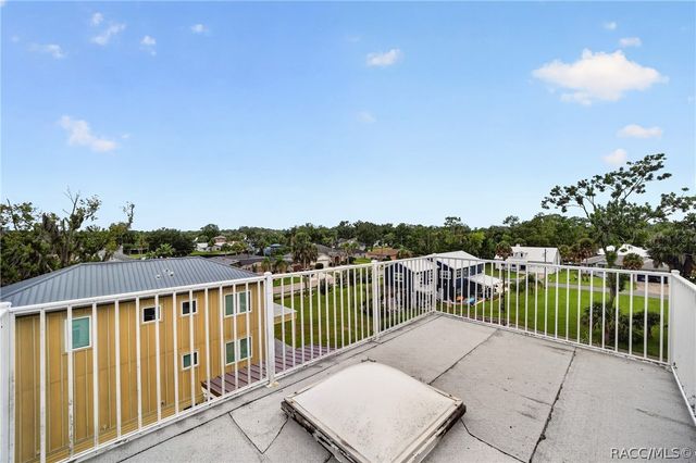 1424 SE 5th Avenue, Crystal River, FL 34429