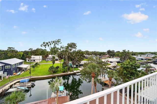 1424 SE 5th Avenue, Crystal River, FL 34429
