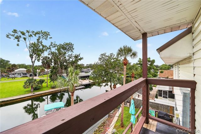 1424 SE 5th Avenue, Crystal River, FL 34429
