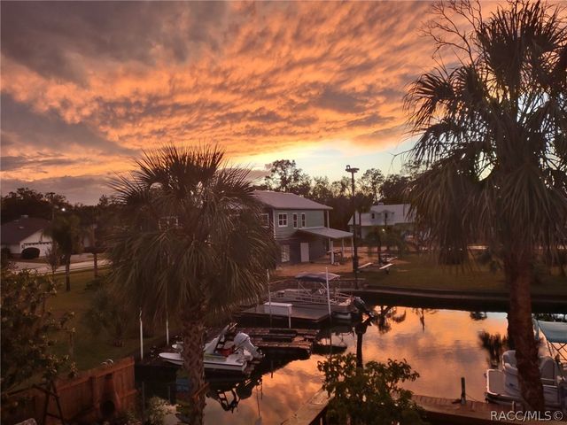 1424 SE 5th Avenue, Crystal River, FL 34429