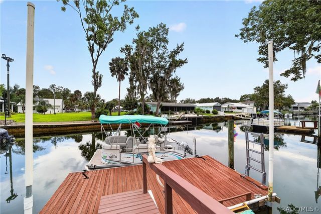1424 SE 5th Avenue, Crystal River, FL 34429