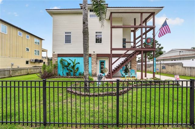 1424 SE 5th Avenue, Crystal River, FL 34429