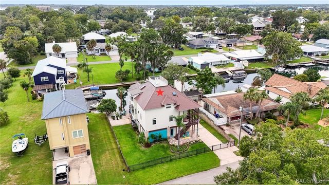 1424 SE 5th Avenue, Crystal River, FL 34429