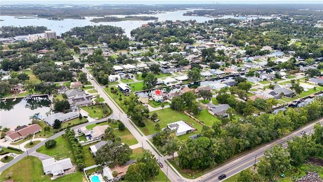 1424 SE 5th Avenue, Crystal River, FL 34429