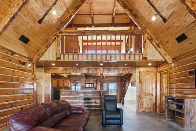 27185 Muckelroy Road, Hempstead, TX 77445