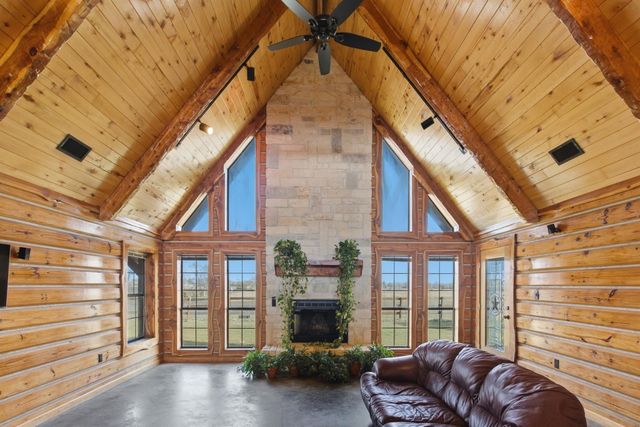 27185 Muckelroy Road, Hempstead, TX 77445