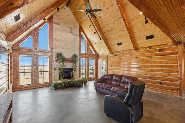 27185 Muckelroy Road, Hempstead, TX 77445