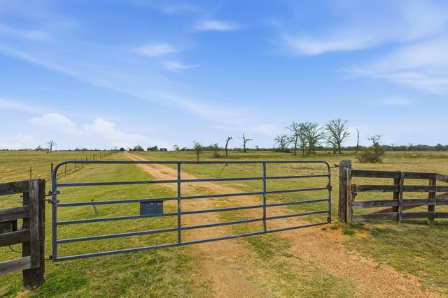 27185 Muckelroy Road, Hempstead, TX 77445