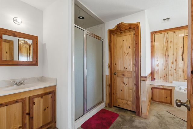 27185 Muckelroy Road, Hempstead, TX 77445