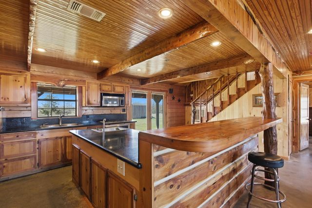 27185 Muckelroy Road, Hempstead, TX 77445