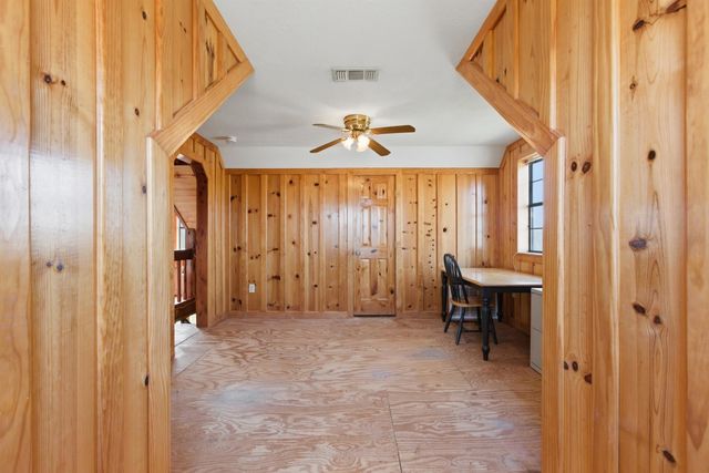 27185 Muckelroy Road, Hempstead, TX 77445