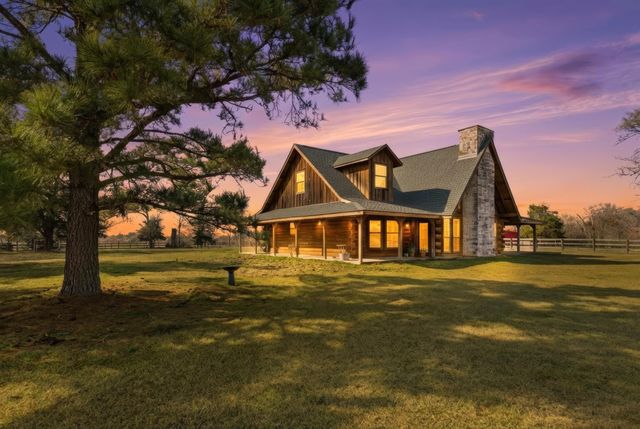 27185 Muckelroy Road, Hempstead, TX 77445