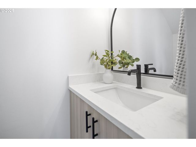 4740 Se 65TH Ave, Portland, OR 97206