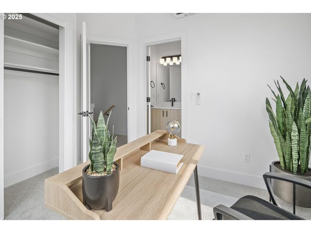 4740 Se 65TH Ave, Portland, OR 97206