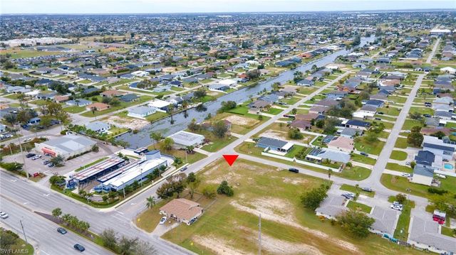 1941 SW Santa Barbara PL, Cape Coral, FL 33991