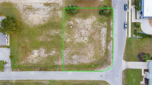 1941 SW Santa Barbara PL, Cape Coral, FL 33991