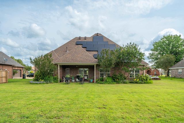 13404 Berkshire Manor, North Little Rock, AR 72117