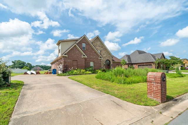 13404 Berkshire Manor, North Little Rock, AR 72117