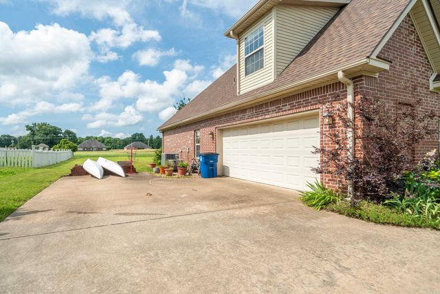 13404 Berkshire Manor, North Little Rock, AR 72117