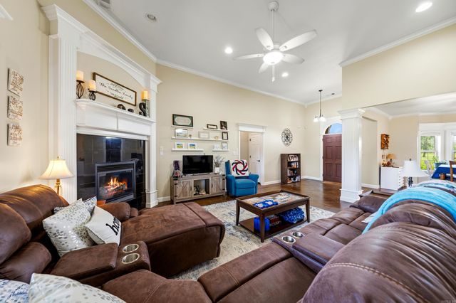 13404 Berkshire Manor, North Little Rock, AR 72117