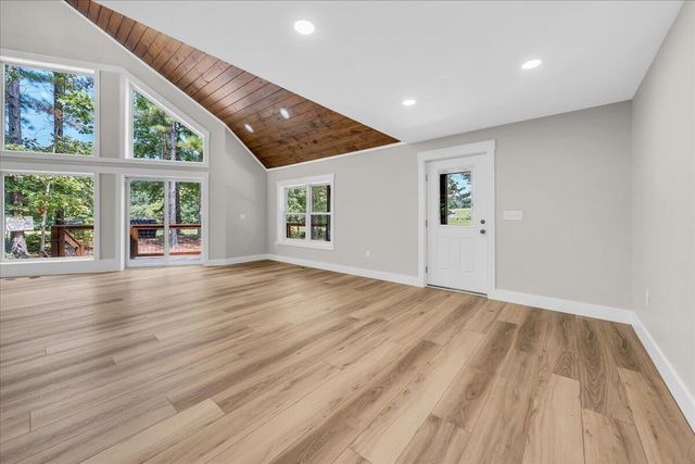 415 Thunder Ridge Drive, South Pittsburg, TN 37380