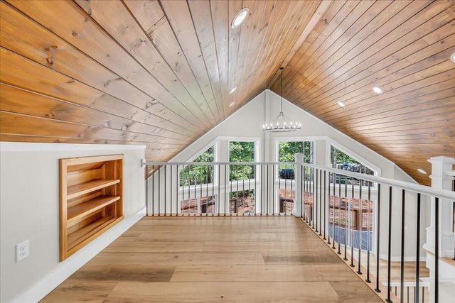 415 Thunder Ridge Drive, South Pittsburg, TN 37380