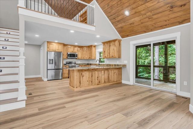 415 Thunder Ridge Drive, South Pittsburg, TN 37380