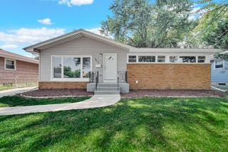 8013 Monaldi Drive, Munster, IN 46321