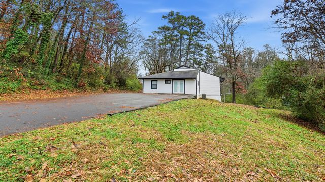 10 Fountain Circle, Chattanooga, TN 37412
