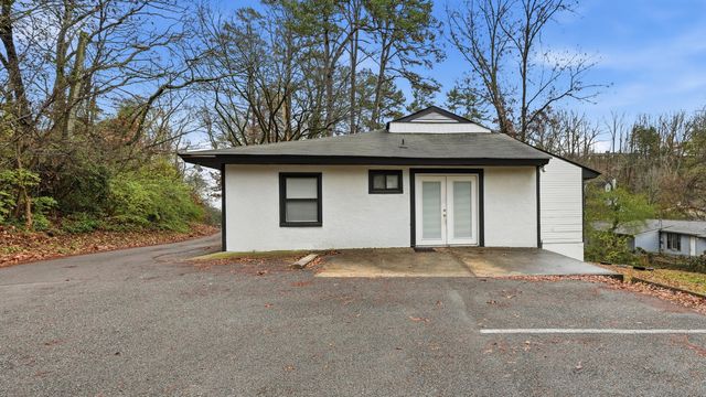 10 Fountain Circle, Chattanooga, TN 37412