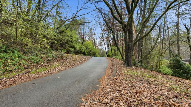 10 Fountain Circle, Chattanooga, TN 37412