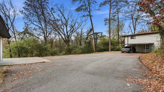 10 Fountain Circle, Chattanooga, TN 37412