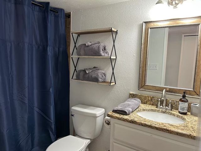 400 Green Canyon Drive, Mesquite, TX 75150