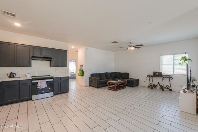 408 E RIO Place, Casa Grande, AZ 85122