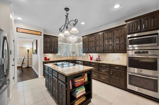 3320 Thorntree Court, Arlington, TX 76016