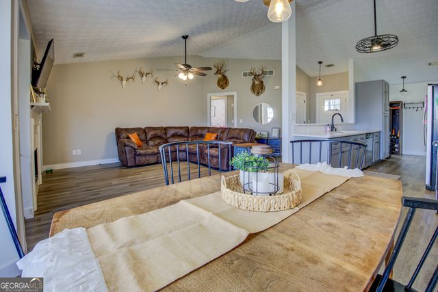 401 White Street, Mansfield, GA 30055