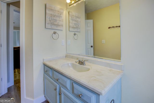 401 White Street, Mansfield, GA 30055