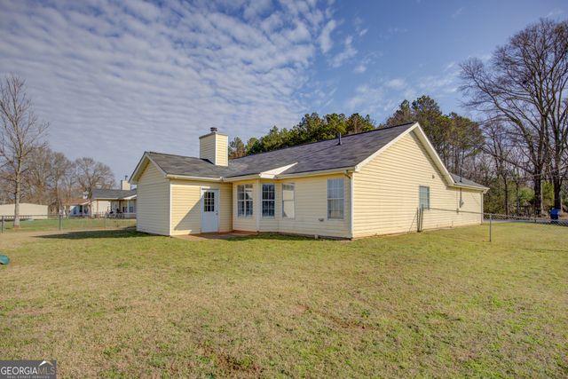 401 White Street, Mansfield, GA 30055