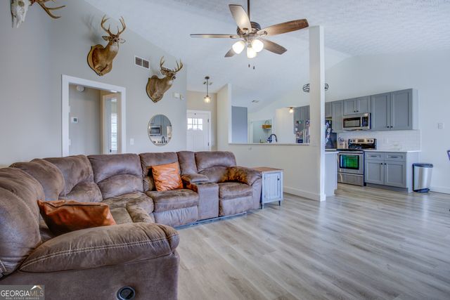 401 White Street, Mansfield, GA 30055