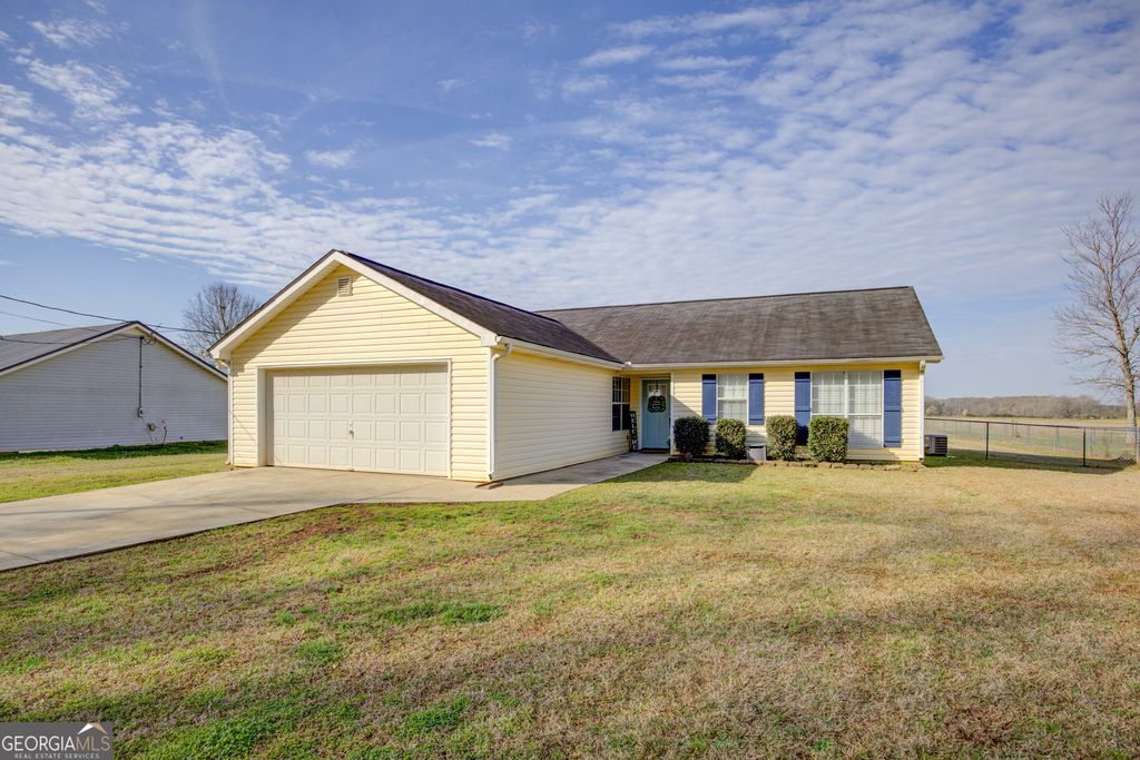 401 White Street, Mansfield, GA 30055