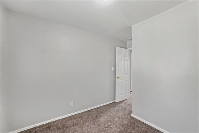 8311 E 110th Street, Kansas City, MO 64134