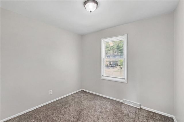 8311 E 110th Street, Kansas City, MO 64134