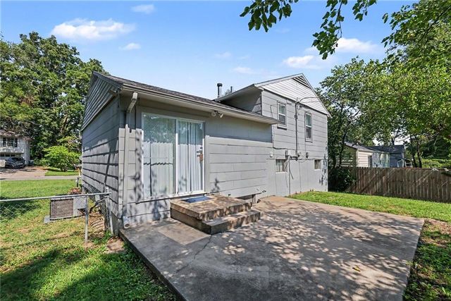 8311 E 110th Street, Kansas City, MO 64134