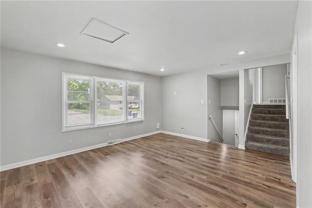 8311 E 110th Street, Kansas City, MO 64134