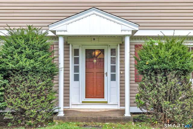 63 Marathon Road, Trumbull, CT 06611