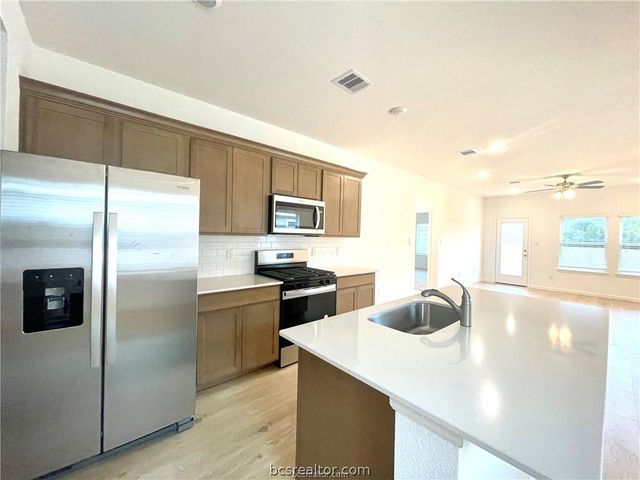 914 Colffee Mill Lane, College Station, TX 77845