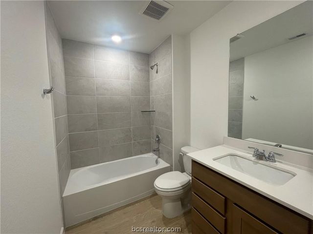 914 Colffee Mill Lane, College Station, TX 77845